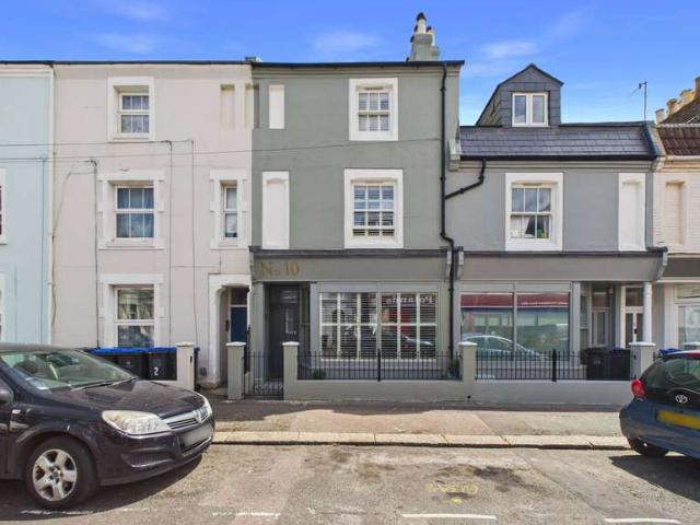 Cottage for sale in West Worthing, Worthing