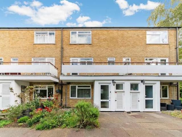 Cottage for sale in Red Hill, Surrey