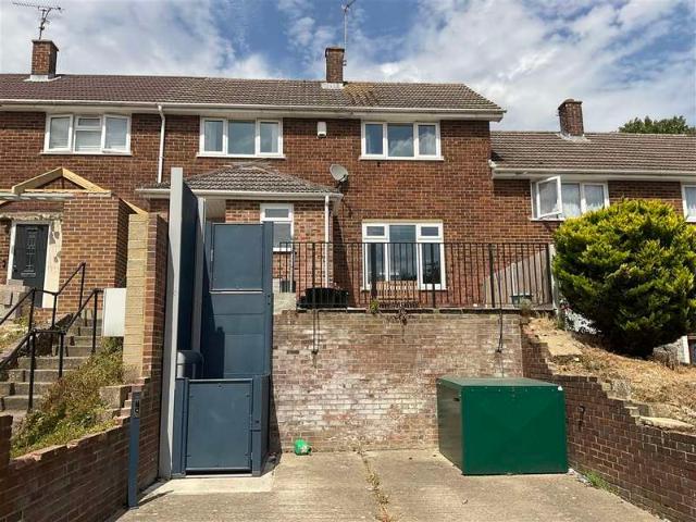 Cottage for sale in Strood