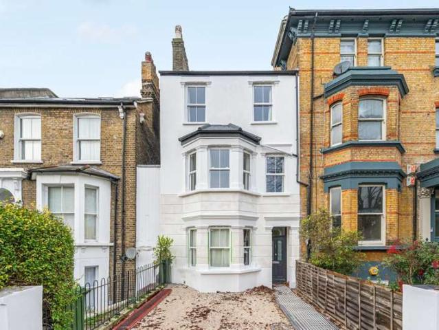 Terraced House for sale in Dulwich, East Dulwich