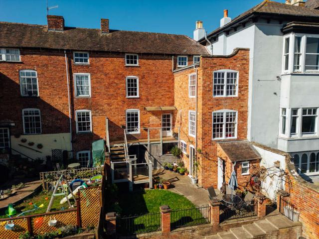 Terraced House for sale in Worcester, Henwick