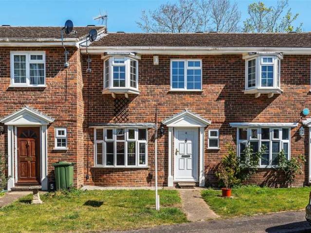 Cottage for sale in Greater London