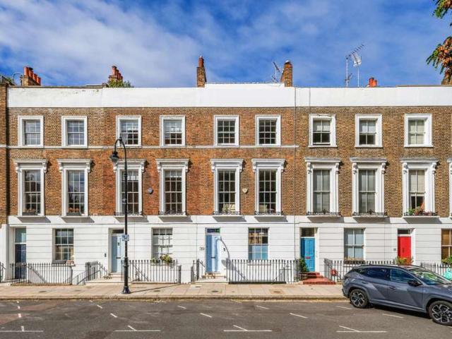 Apartment for sale in Notting Hill, Greater London