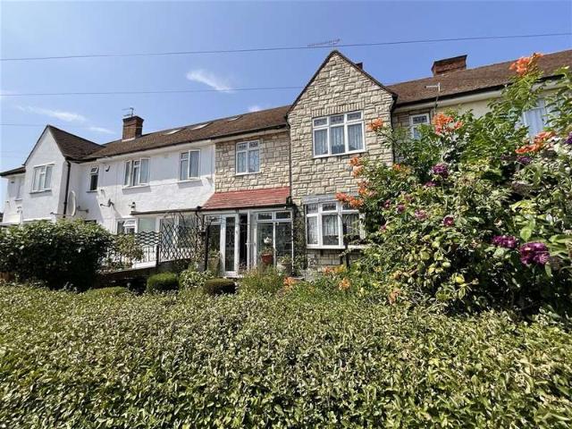 Cottage for sale in Woodford, Greater London