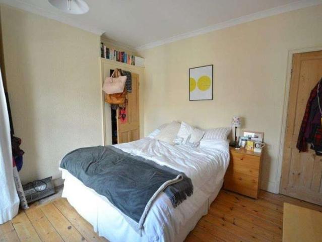 Terraced House for rent in Leicester, Clarendon Park