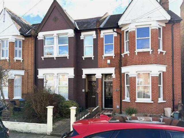 Cottage for sale in St Margarets, Greater London