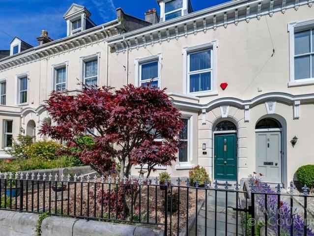 Cottage for sale in Mount Wise