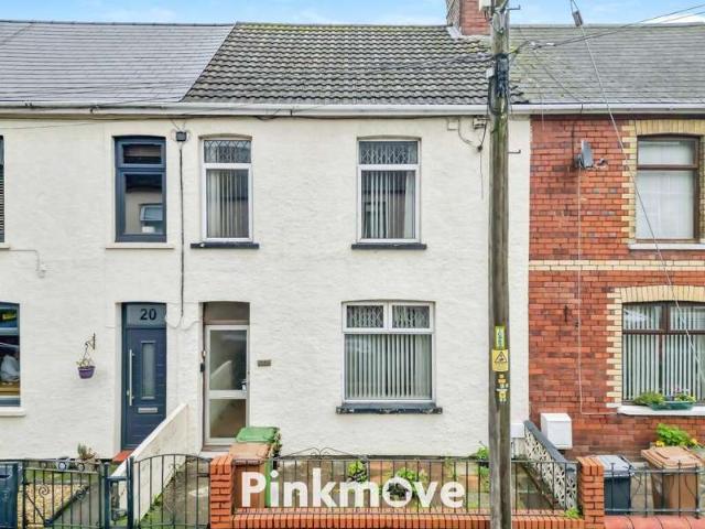 Cottage for sale in Risca, Wales