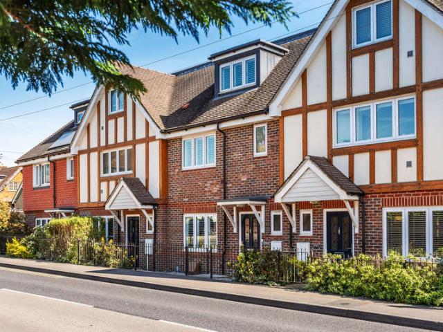 Cottage for sale in The Butts, Kent