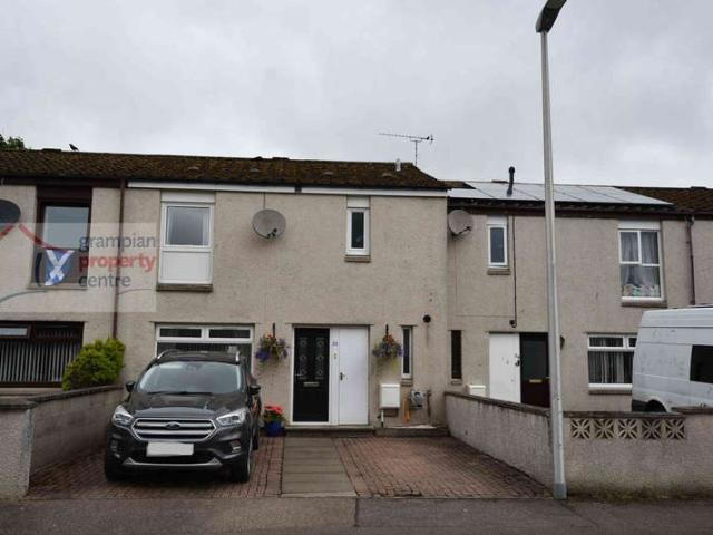 Cottage for sale in Elgin, Scotland