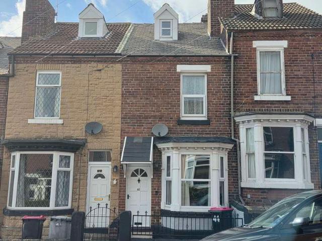Cottage for sale in Clifton, South Yorkshire