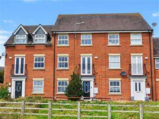 Townhouse for sale in Wootton, Northamptonshire