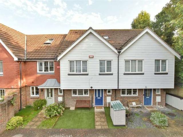 Cottage for sale in Preston, Swale