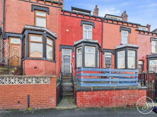 Cottage for sale in Harehills, West Yorkshire