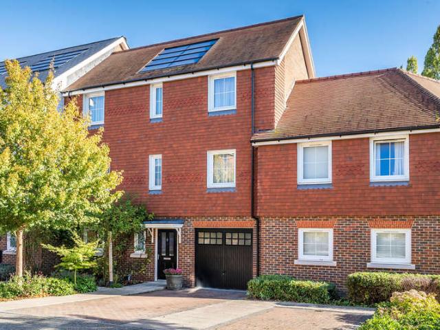 Cottage for sale in Ryewood, Sevenoaks