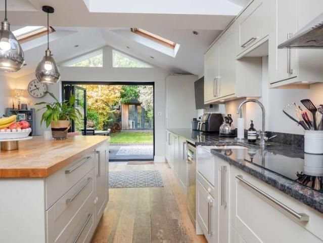 Cottage for sale in St Margarets, Greater London