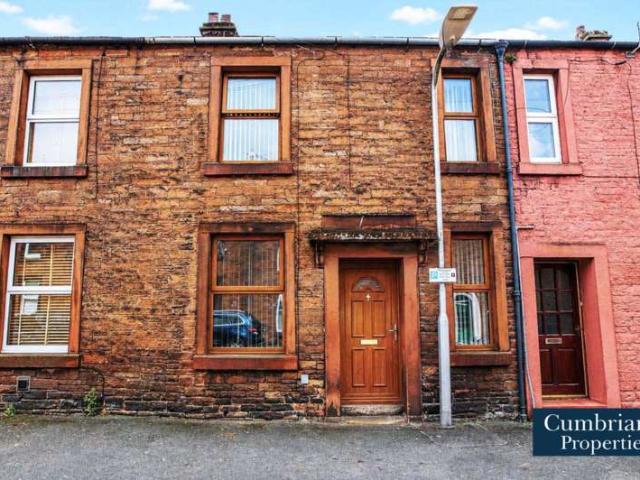 Cottage for sale in Fell Lane