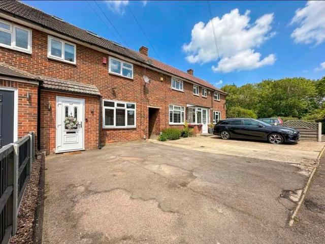 Cottage for sale in Harold Hill, Greater London