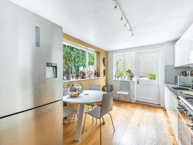 Terraced House for sale in Hampstead, Gospel Oak