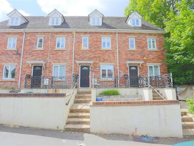 Cottage for sale in Feckenham, City Of Bristol