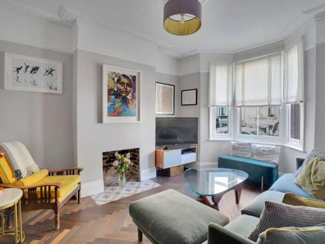 Cottage for sale in Herne Hill, Greater London