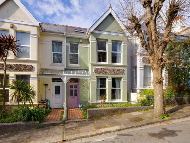 Cottage for sale in Mount Wise