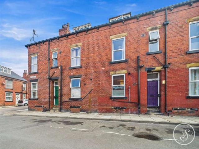 Cottage for sale in West Yorkshire