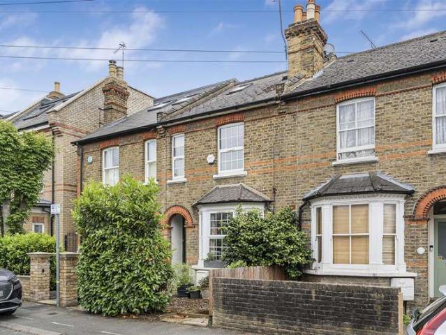 Cottage for sale in Norbiton, Greater London