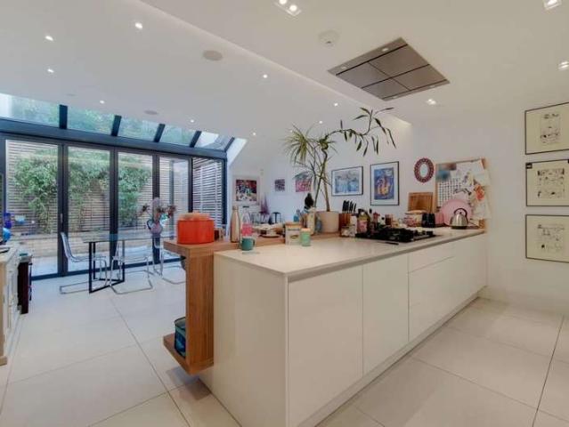 Terraced House for rent in Fulham, Fulham