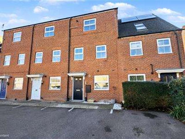 Cottage for sale in Roade, Northamptonshire