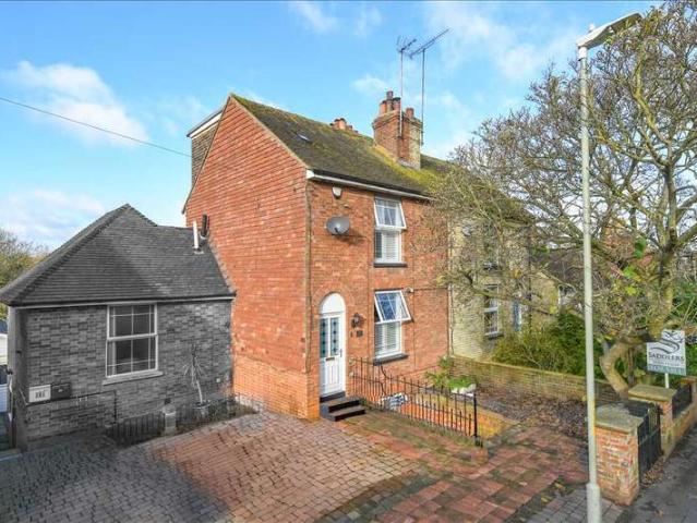 Cottage for sale in Willesborough Lees, Bridgefield