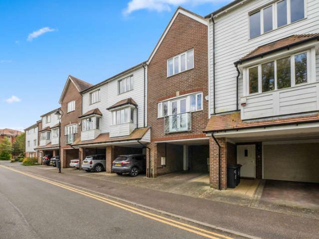 Cottage for sale in The King's Mile, The Bridge