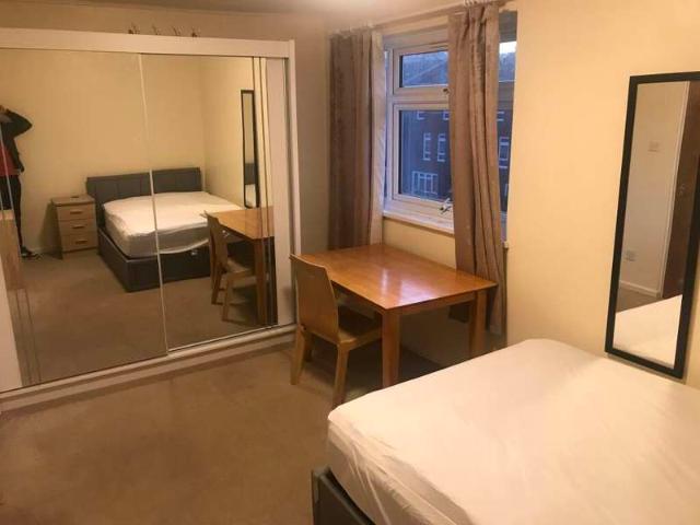 Terraced House for rent in Camberwell, Walworth