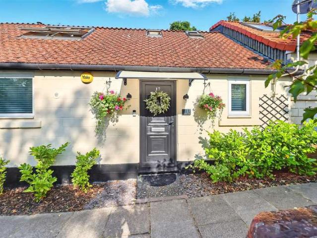Cottage for sale in Laindon, Essex