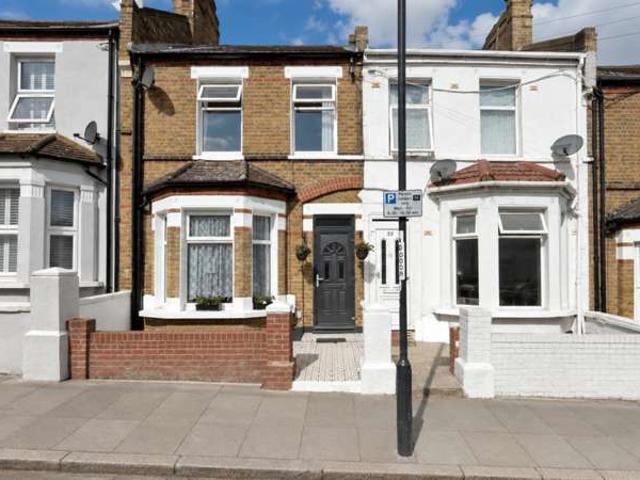 Cottage for sale in Glyndon, Plumstead