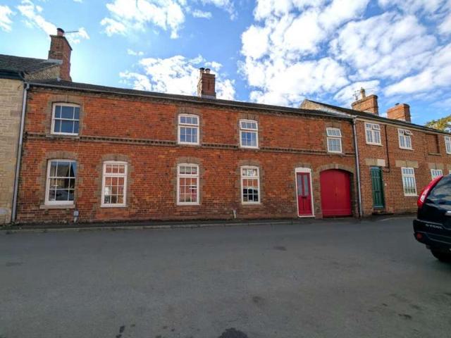 Cottage for sale in Corby Glen, South Kesteven