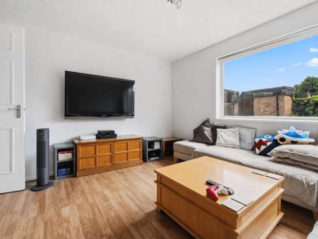 Cottage for sale in Barracks, The Bridge