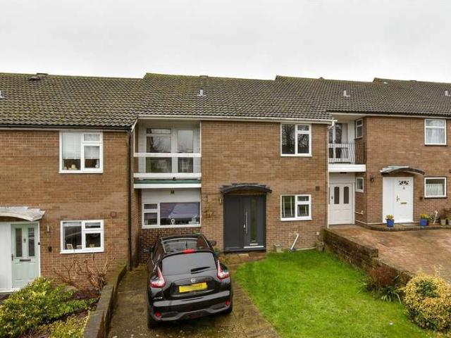 Cottage for sale in Tattenham Corner, Reigate and Banstead