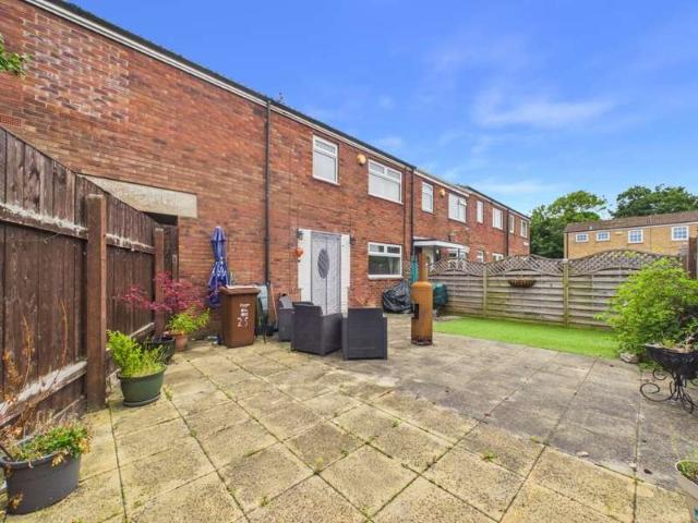 Cottage for sale in Bransholme, Spring Cottage