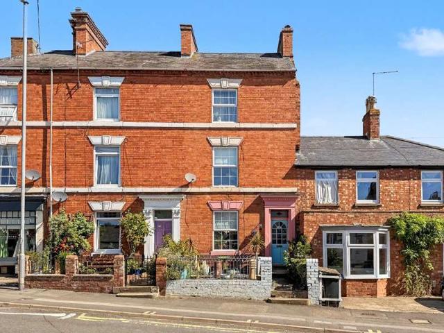 Cottage for sale in Weedon Bec