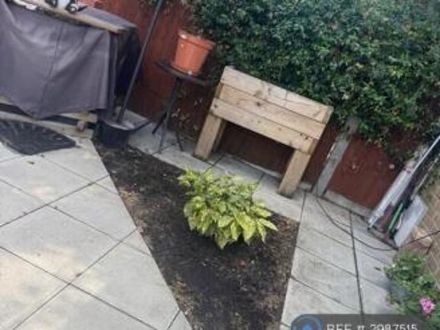 Cottage for rent in Cat Hill