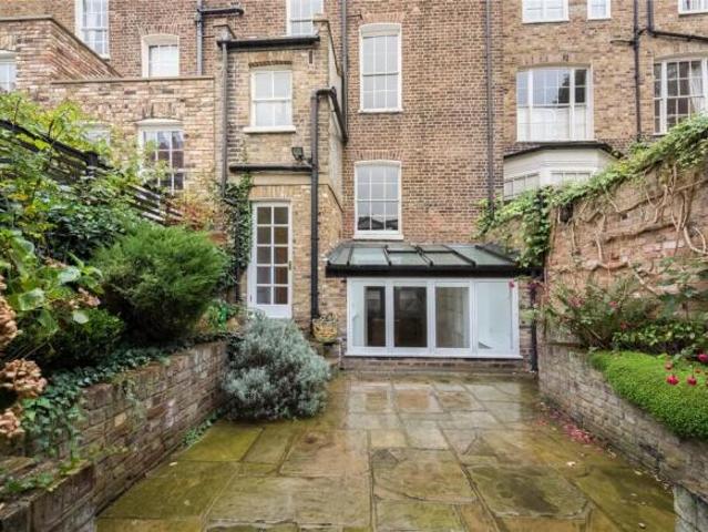 Cottage for rent in Cat Hill