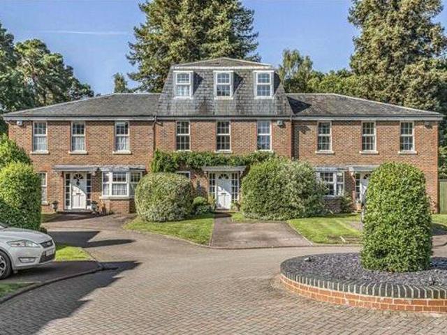 House for rent in Ascot