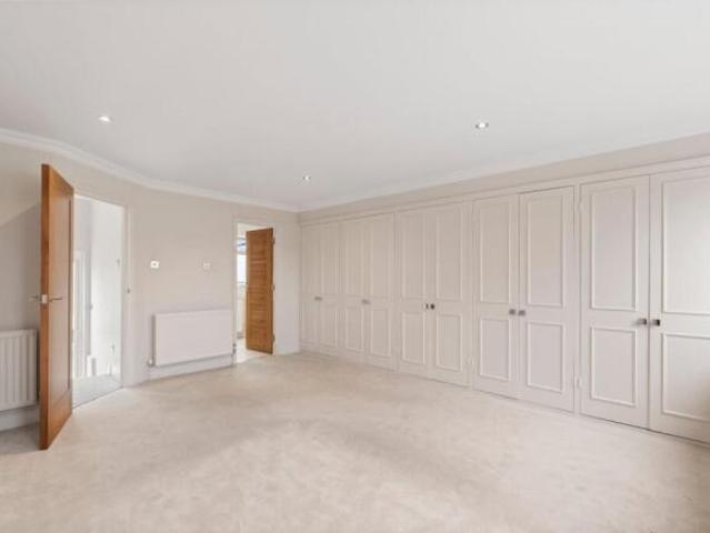 Cottage for rent in Reigate, Reigate and Banstead