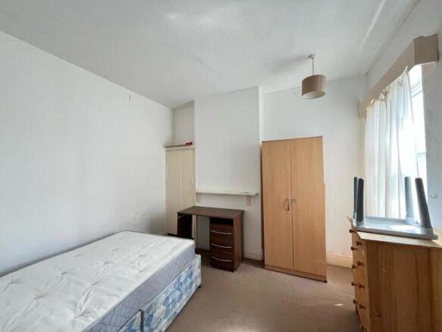 Cottage for rent in West End, Old Wharf