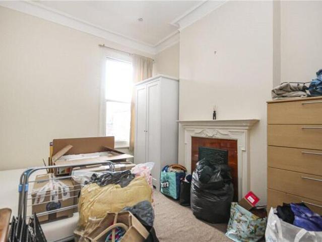 Cottage for rent in Cat Hill, England