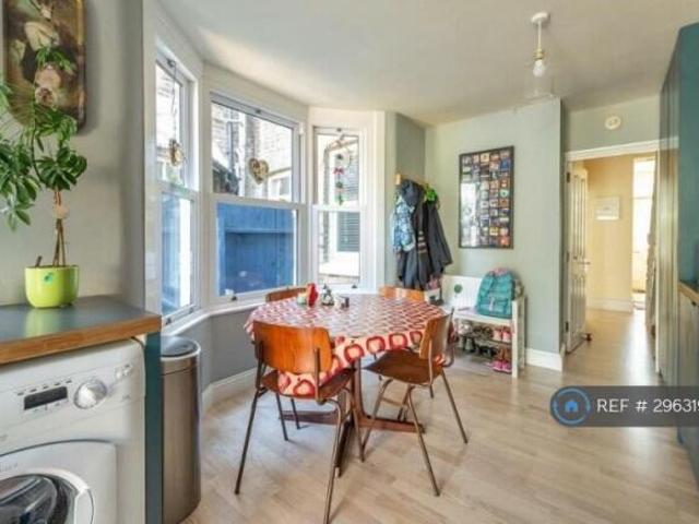 Cottage for rent in Cat Hill