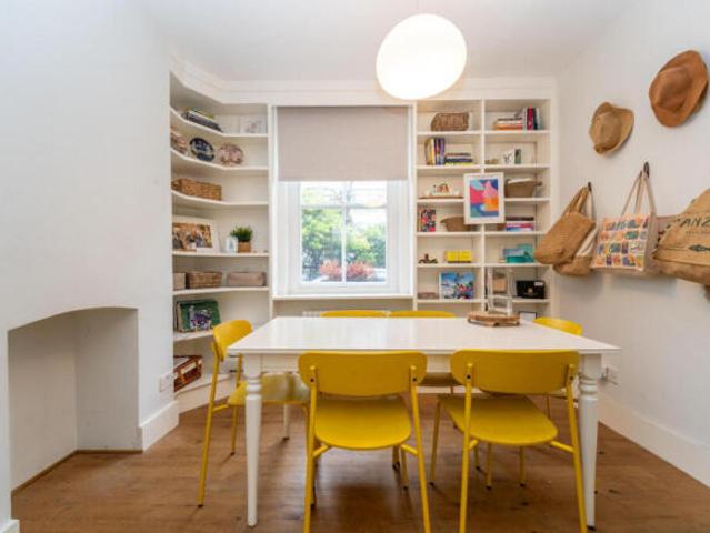 Cottage for rent in Cat Hill