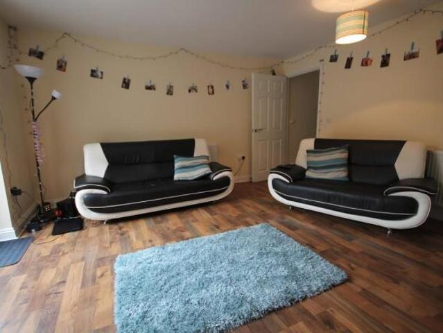 Cottage for rent in West End, Old Wharf