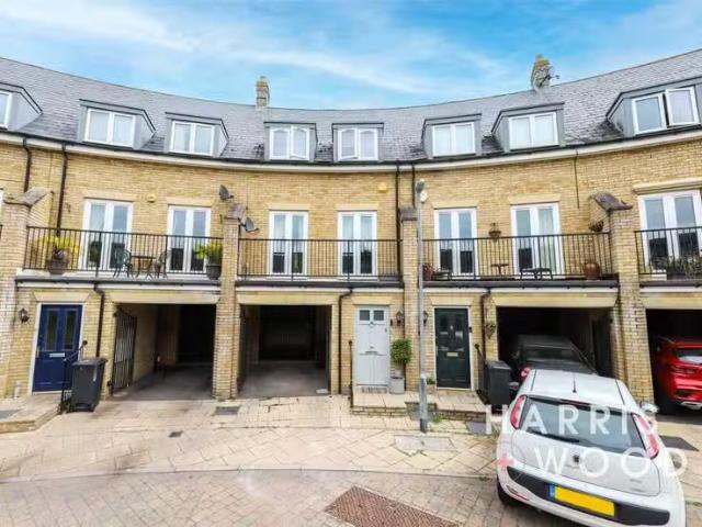 House for rent in Chipping Hill, Essex